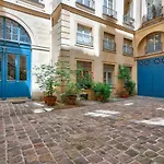 Pleasant Apartment In The Heart Of Paris