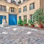 Pleasant Apartment In The Heart Of Paris